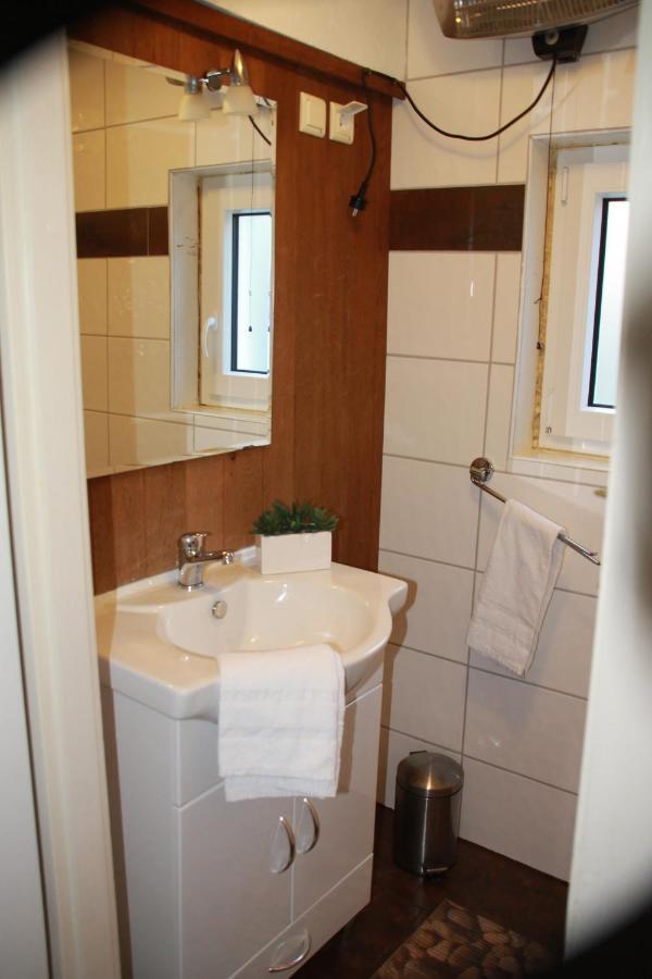 Ferienhaus Winterberg Fuer 12 Personen Sauna Garten Garage Hund Kültér fotó